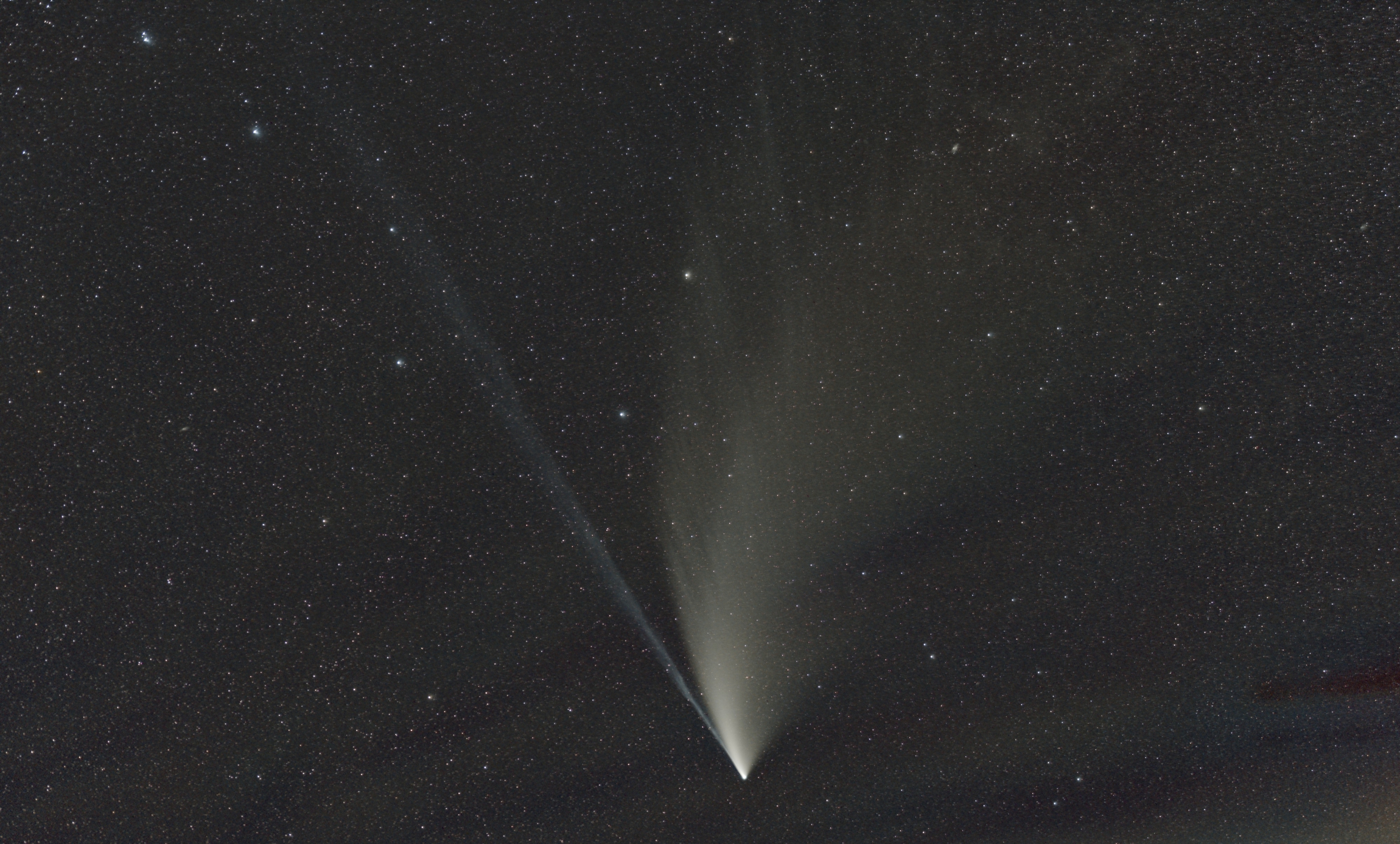 Neowise crossing the Big Dipper (1)
