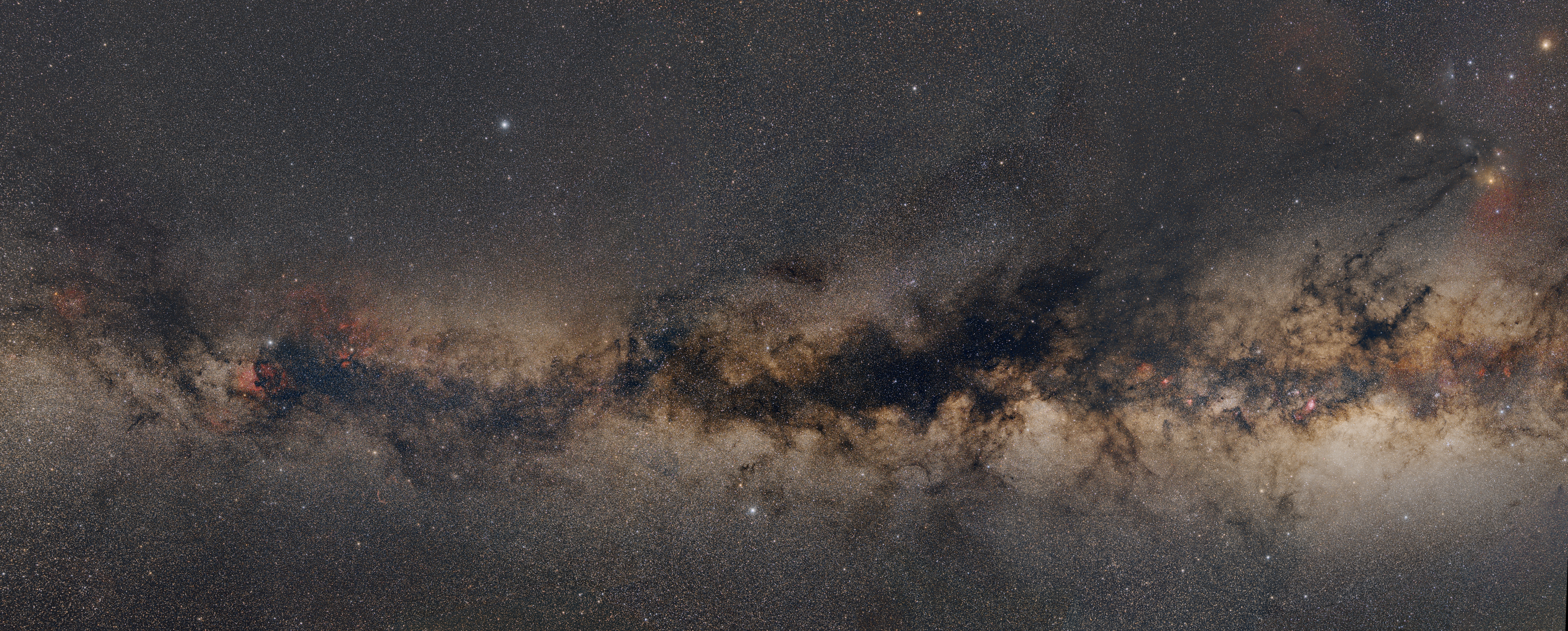 Milky-way between Cepheus and Scorpius- distorted